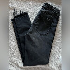 ❗️💲CLOSEOUT SALE: $5 💲❗️- Vigoss Washed Black Denim Jeans